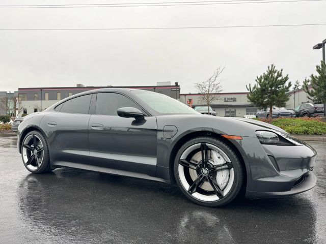 2020 PORSCHE Taycan