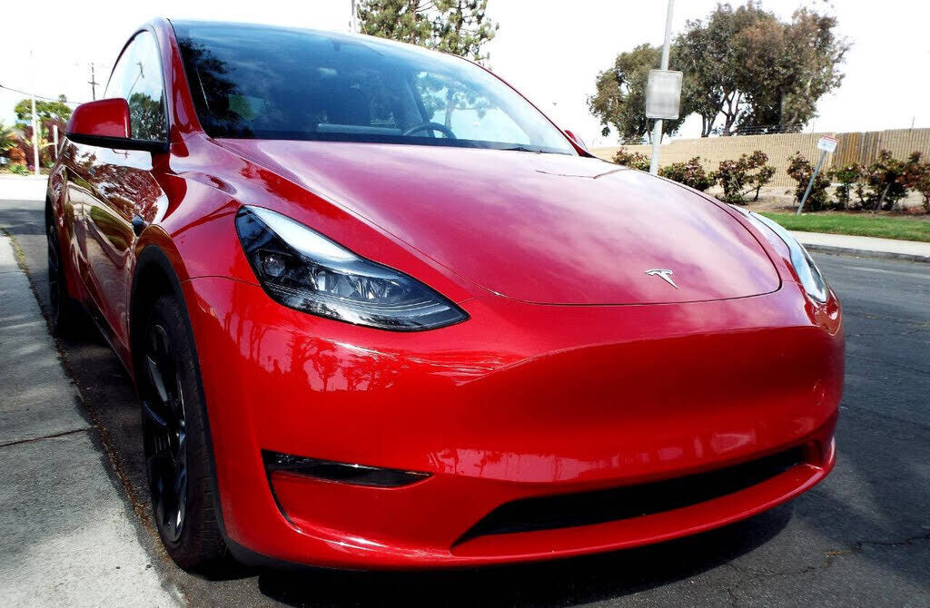 2023 TESLA Model Y