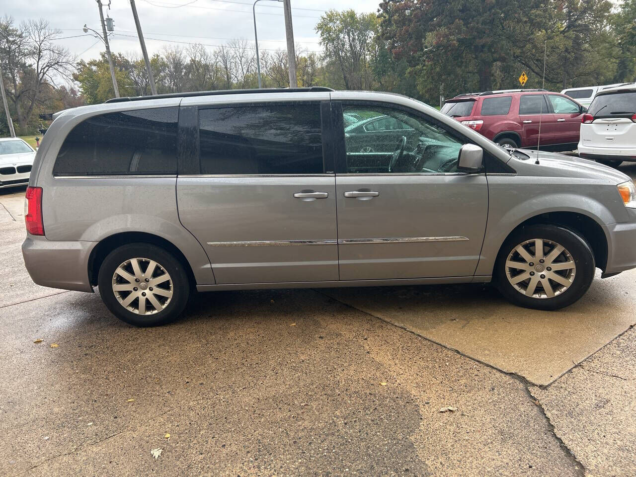 2014 CHRYSLER Town and Country