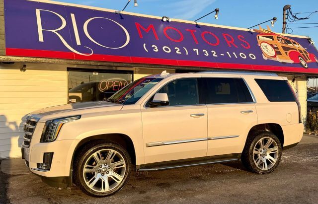 2017 CADILLAC Escalade