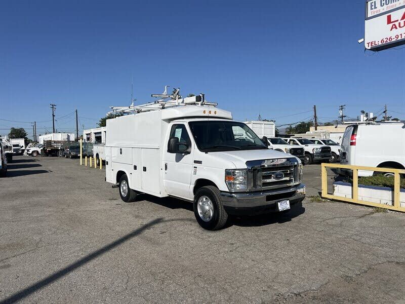 2019 FORD E-350