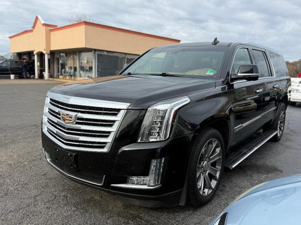 2017 CADILLAC Escalade ESV