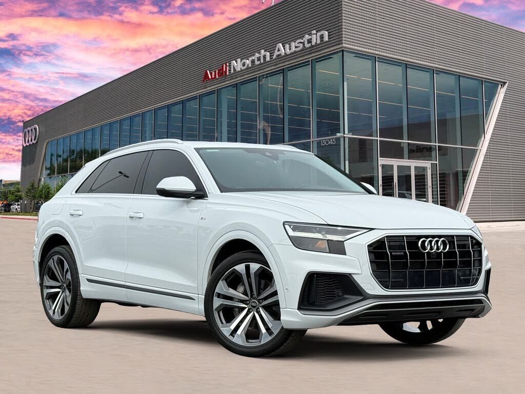 2022 AUDI Q8