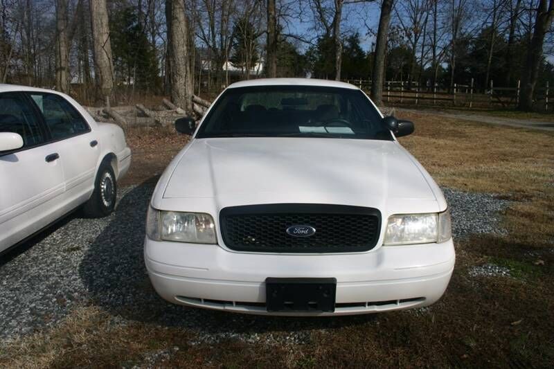 2003 FORD Crown Victoria
