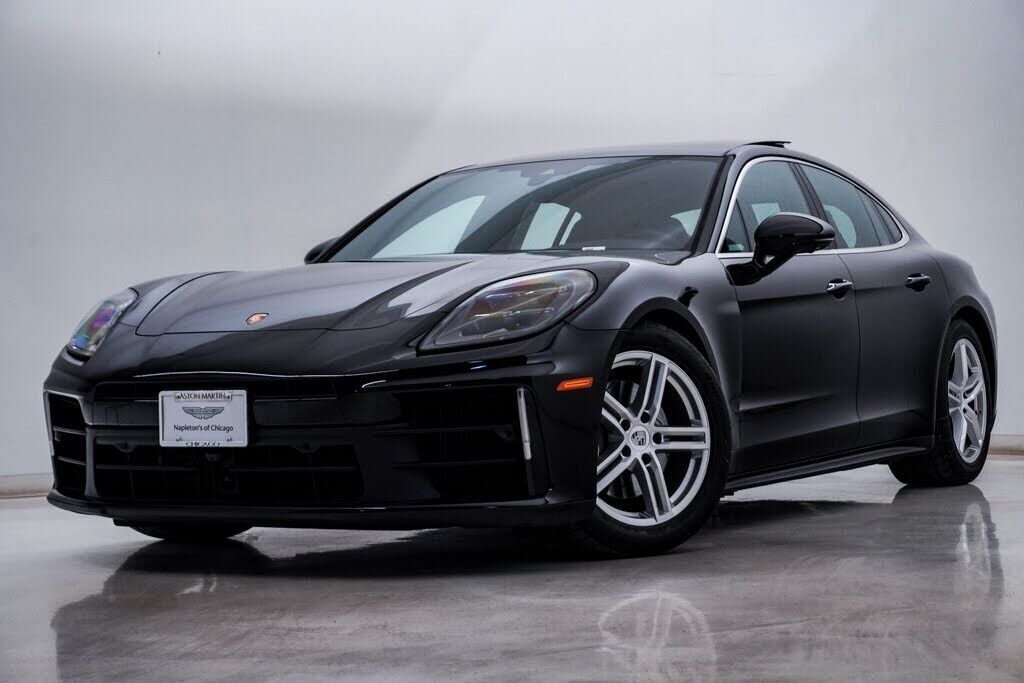 2025 PORSCHE Panamera