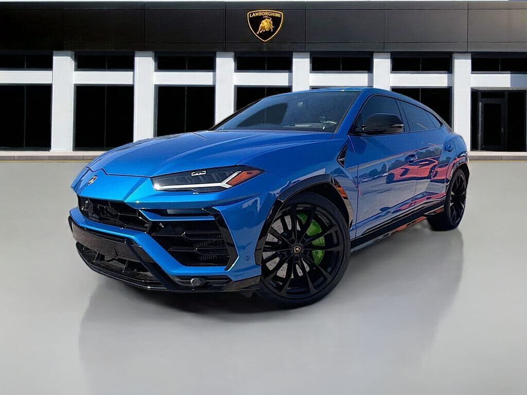 2022 LAMBORGHINI URUS
