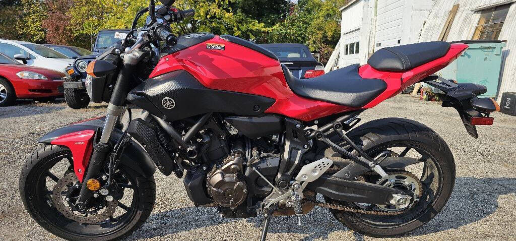 2017 YAMAHA FZ07A