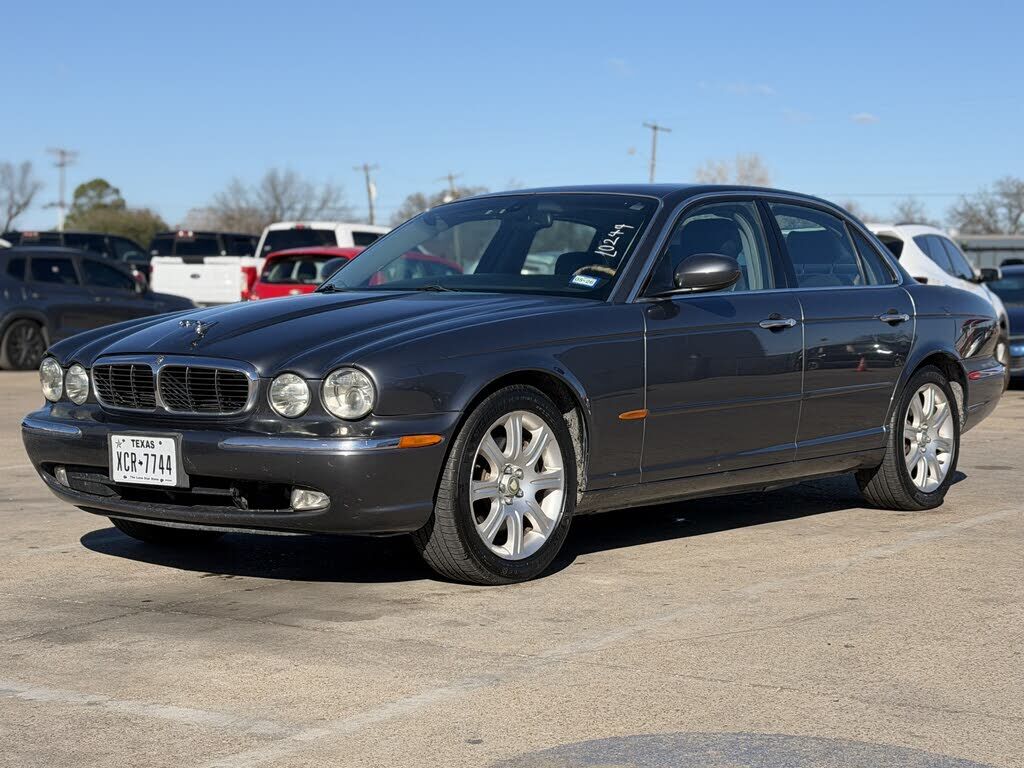Jaguar XJ