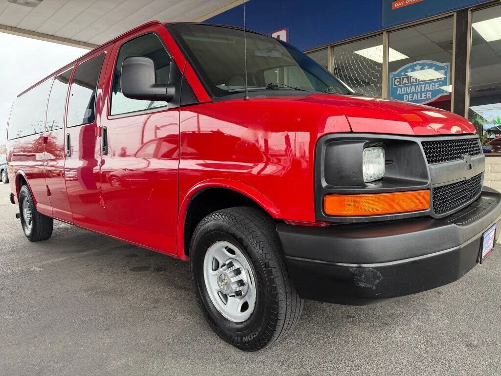 2013 CHEVROLET Express