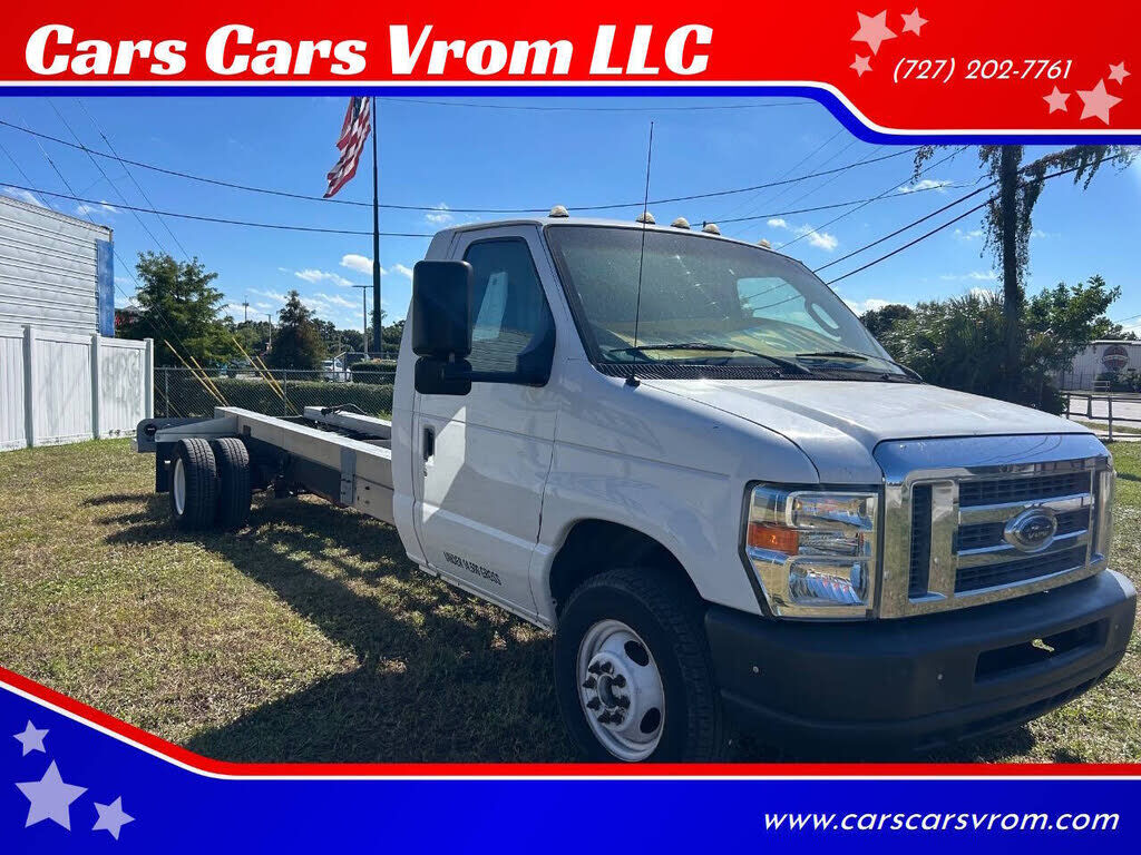 2011 FORD E-450