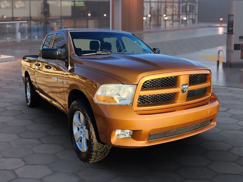 2012 DODGE Ram
