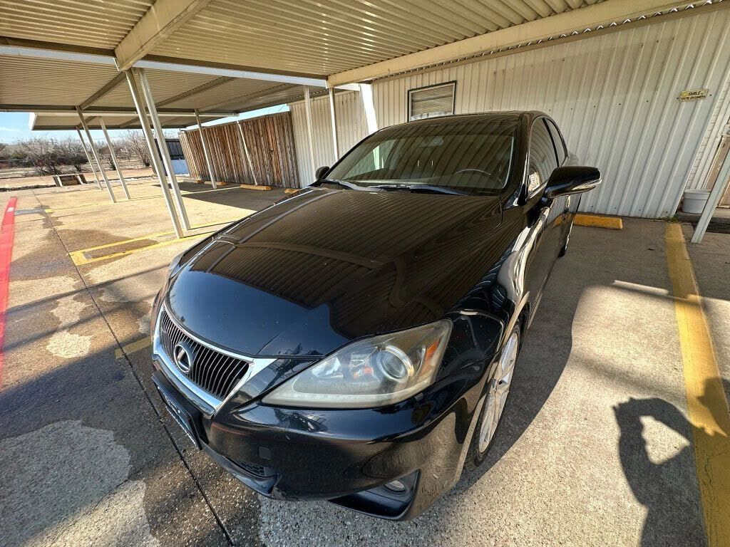 2011 LEXUS IS