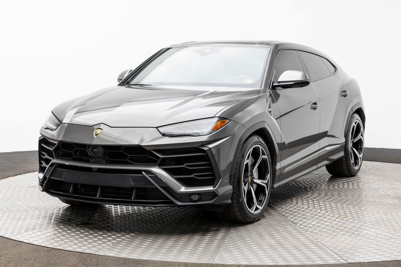 2022 LAMBORGHINI URUS