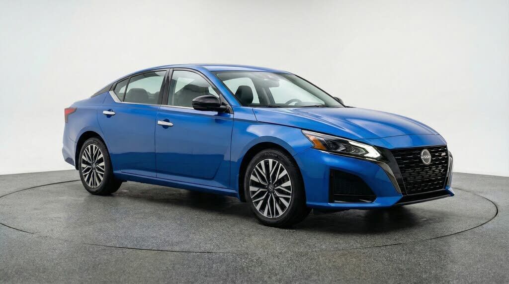 2025 NISSAN Altima