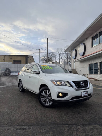 2017 NISSAN Pathfinder
