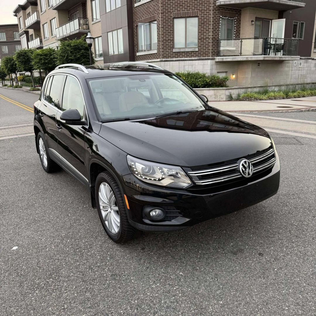 2016 VOLKSWAGEN Tiguan