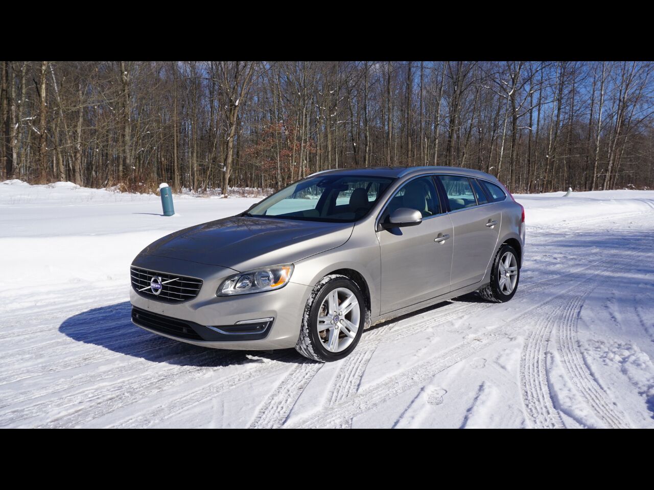 2015 VOLVO V60