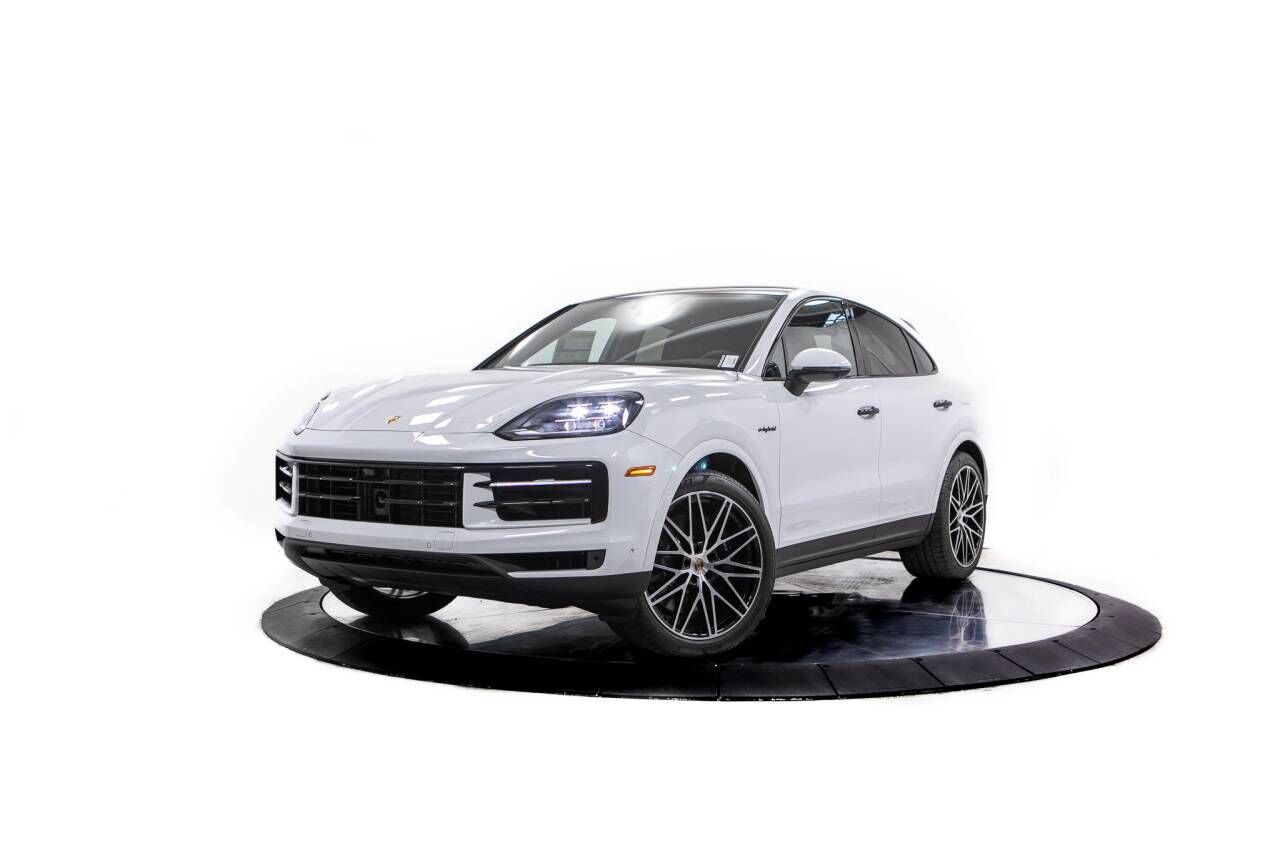 2026 PORSCHE Cayenne