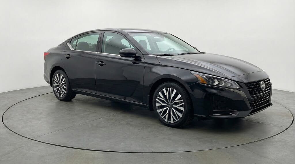 2025 NISSAN Altima