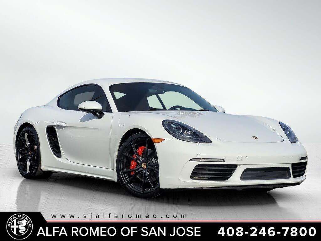 2017 PORSCHE Cayman