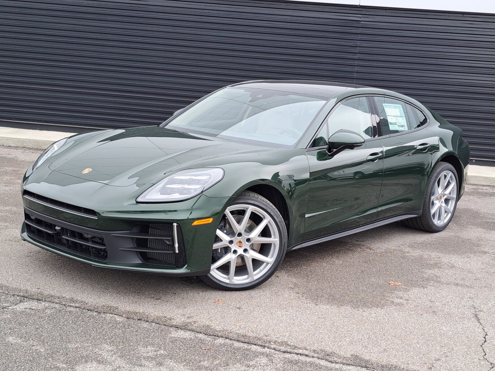 2026 PORSCHE Panamera