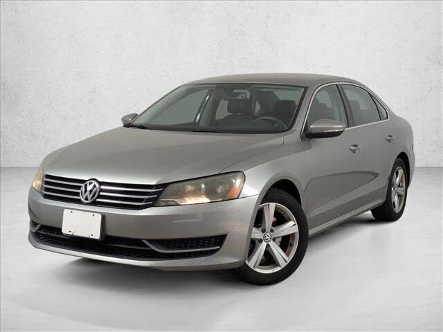 2012 VOLKSWAGEN Passat