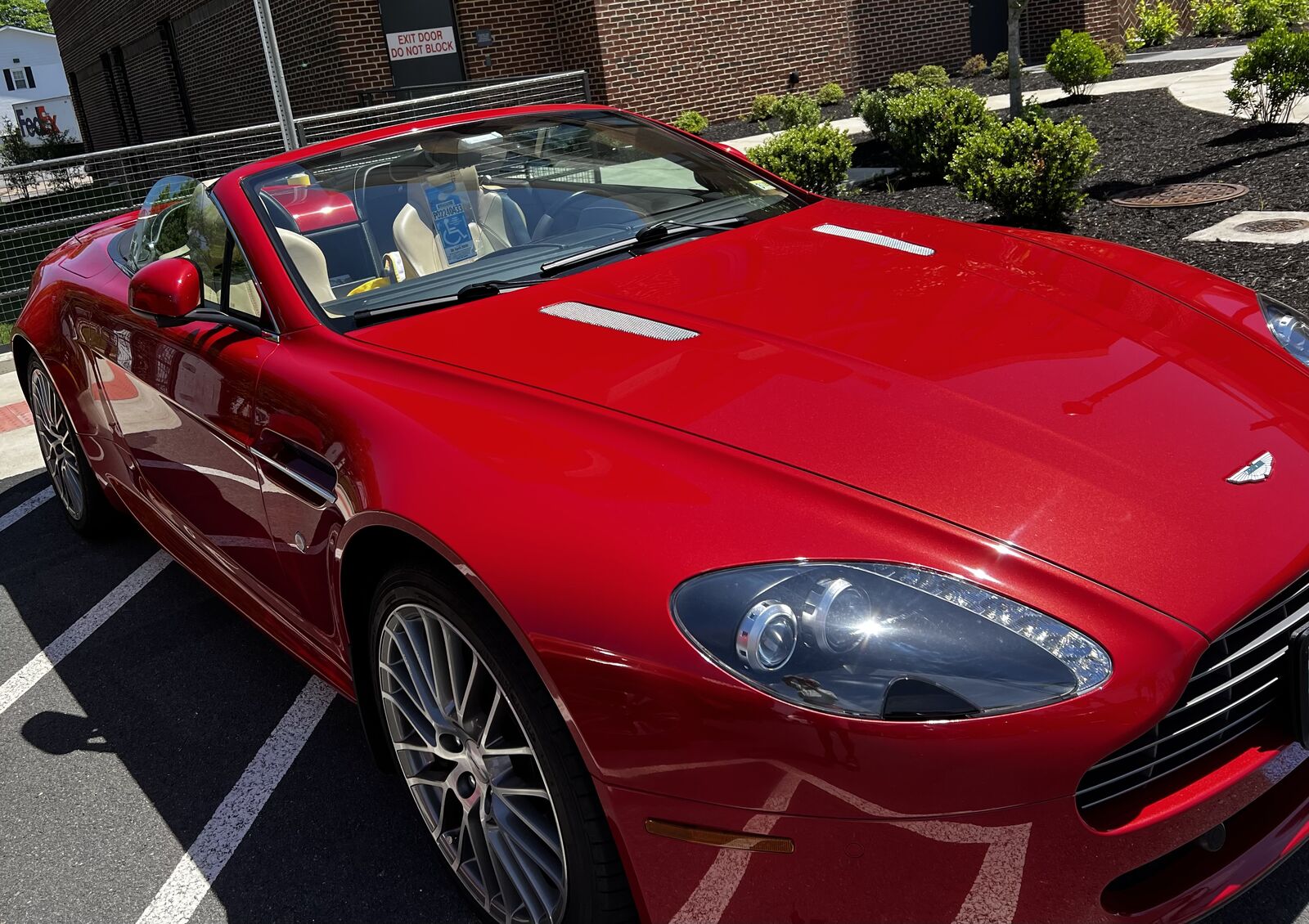 Aston Martin V8 Vantage