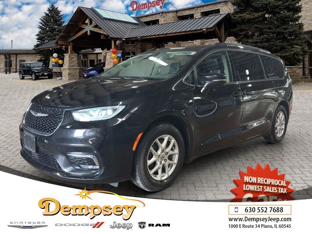 2022 CHRYSLER Pacifica