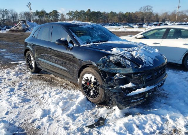 2017 PORSCHE Macan
