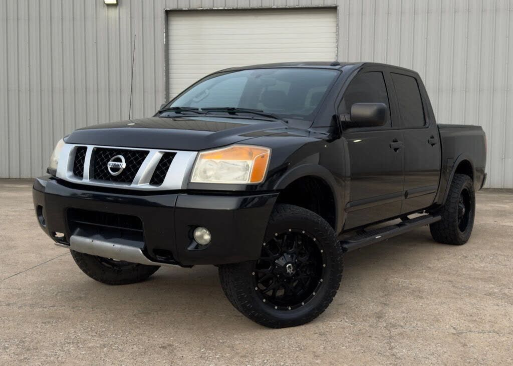 2015 NISSAN Titan