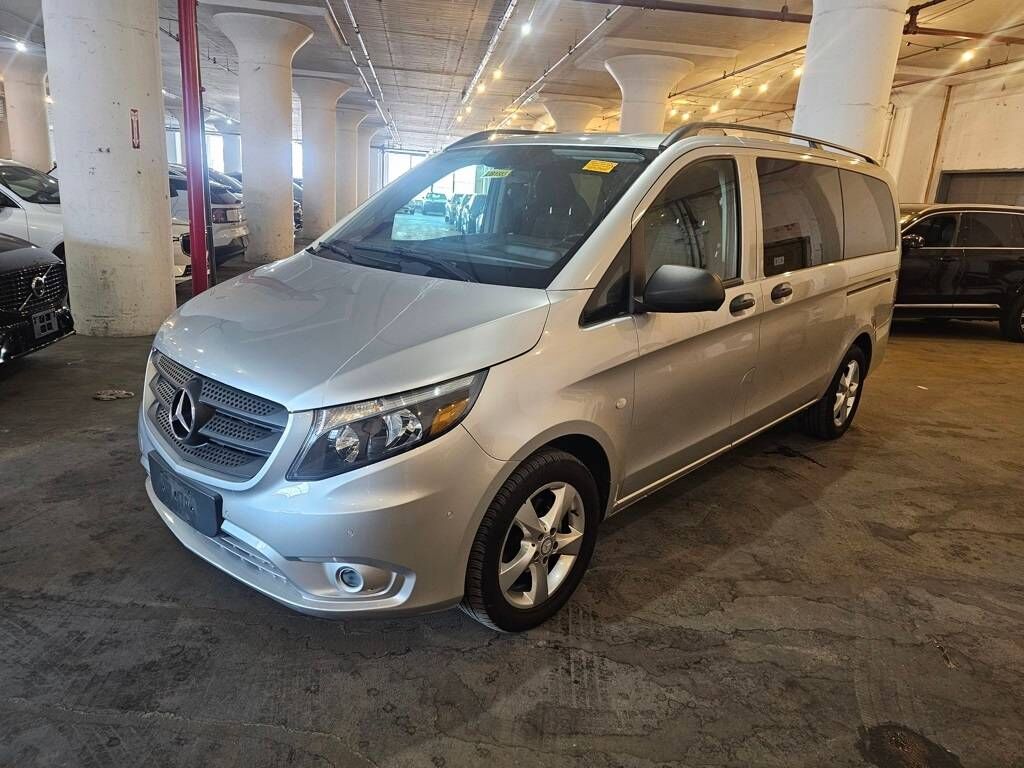2016 MERCEDES-BENZ METRIS