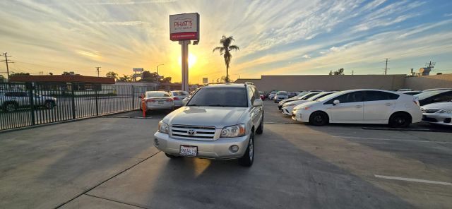 2004 TOYOTA Highlander