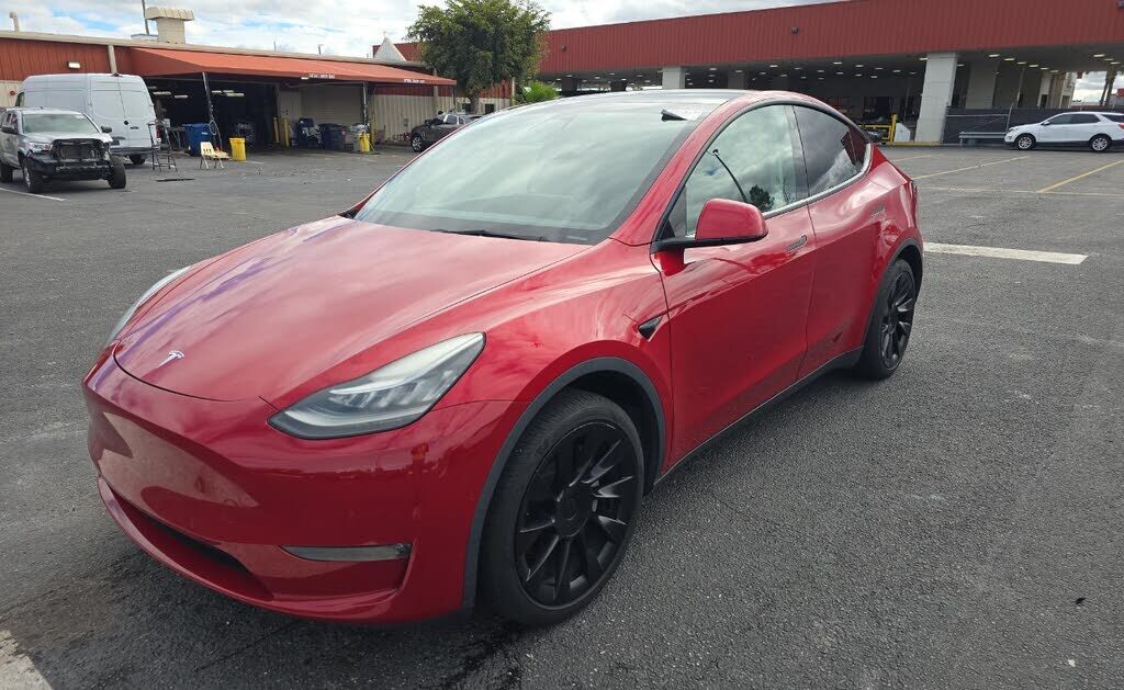 2021 TESLA Model Y