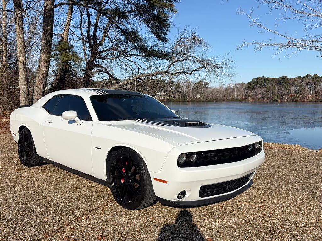 2016 DODGE Challenger