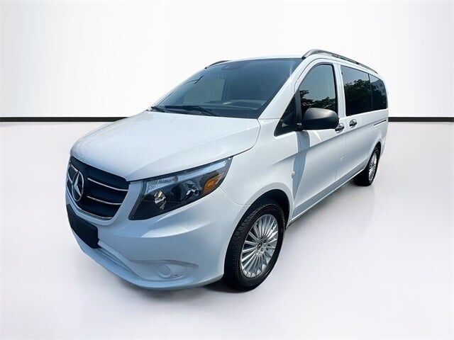 2023 MERCEDES-BENZ METRIS