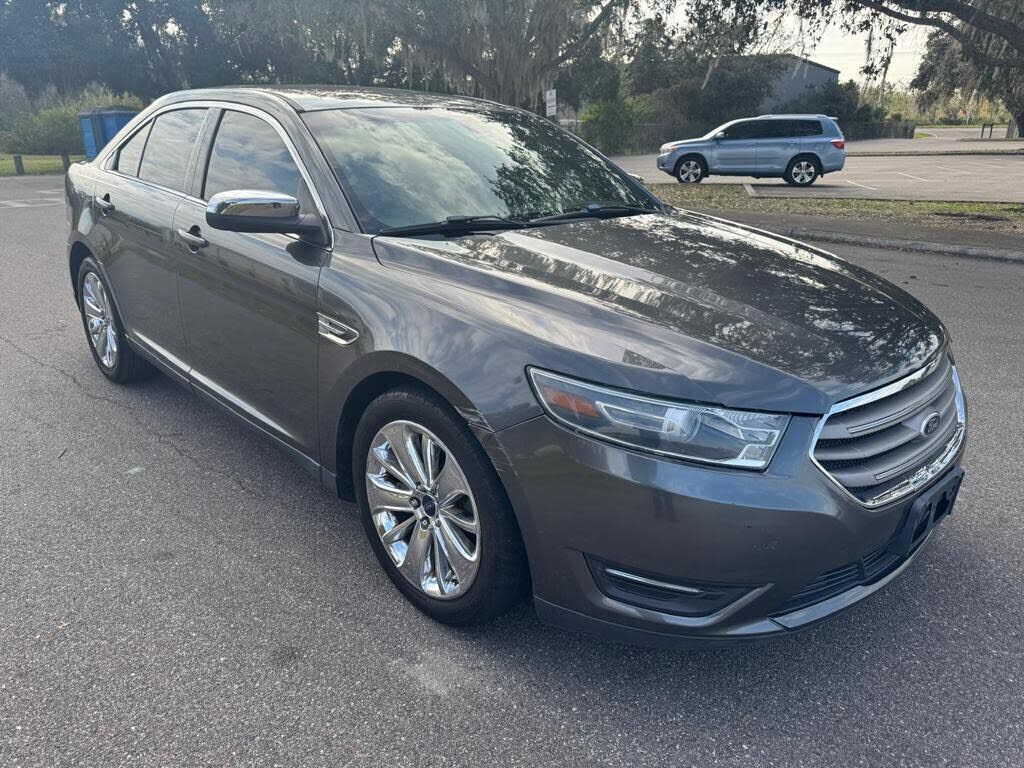 2015 FORD Taurus