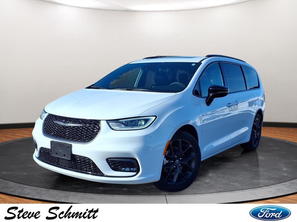 2025 CHRYSLER Pacifica