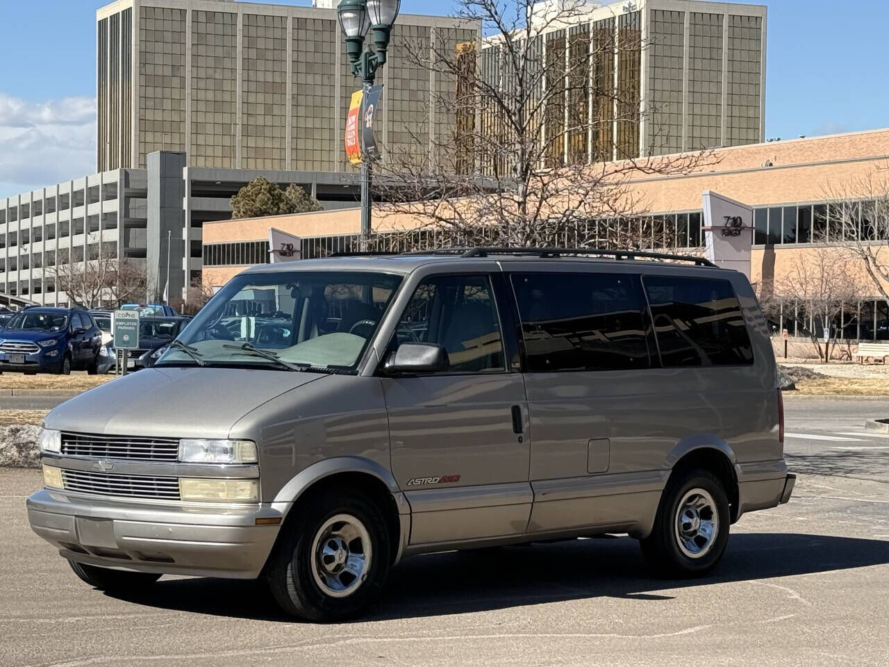 Chevrolet Astro Van
