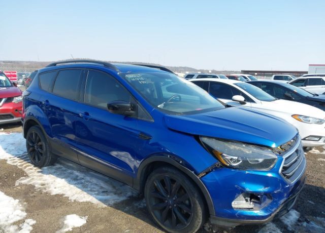 2017 FORD Escape