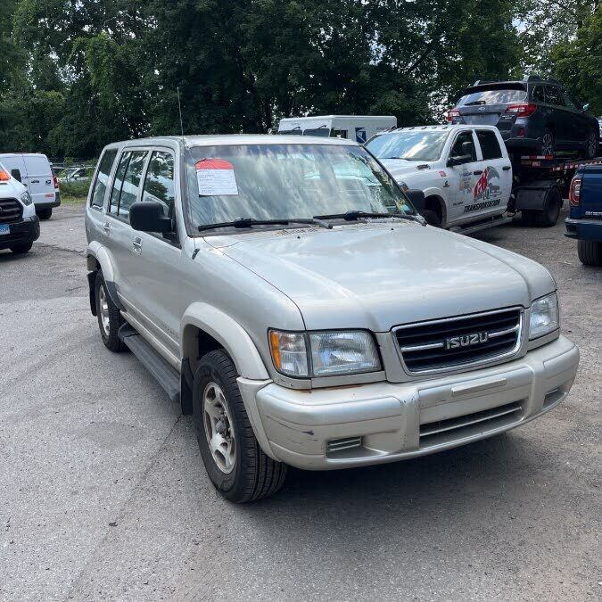 Isuzu Trooper