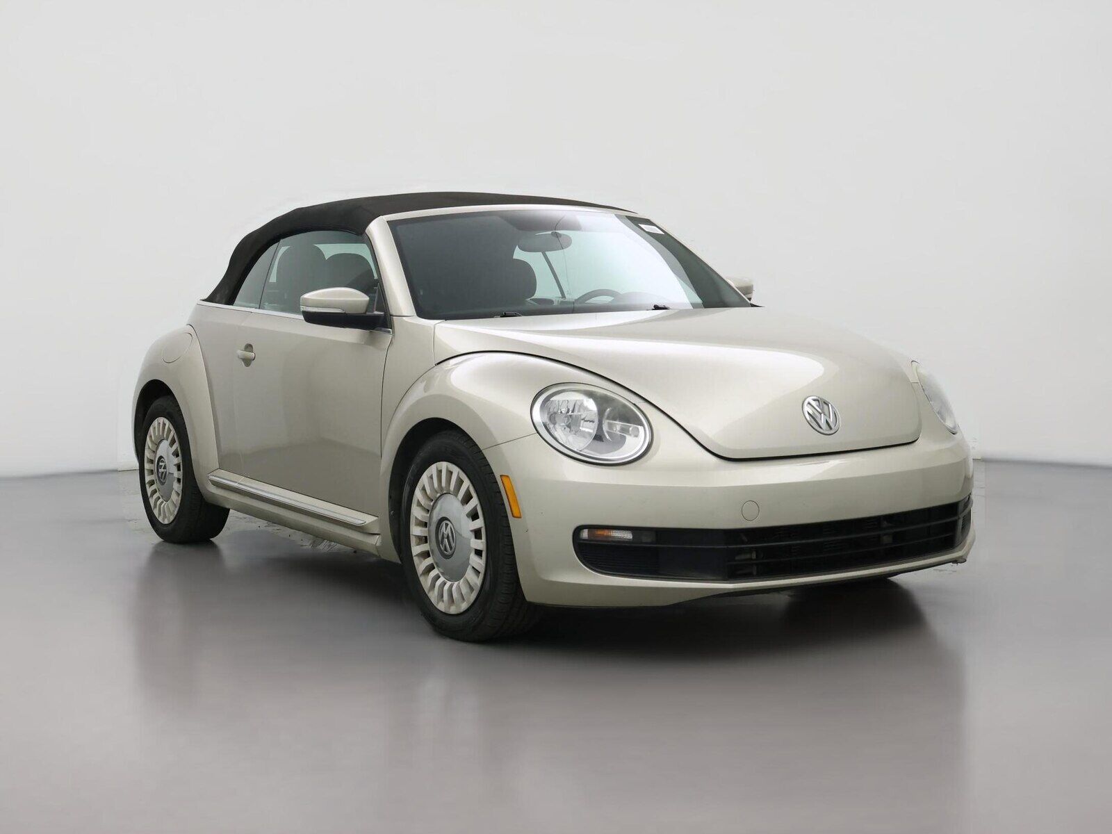 2015 VOLKSWAGEN Beetle