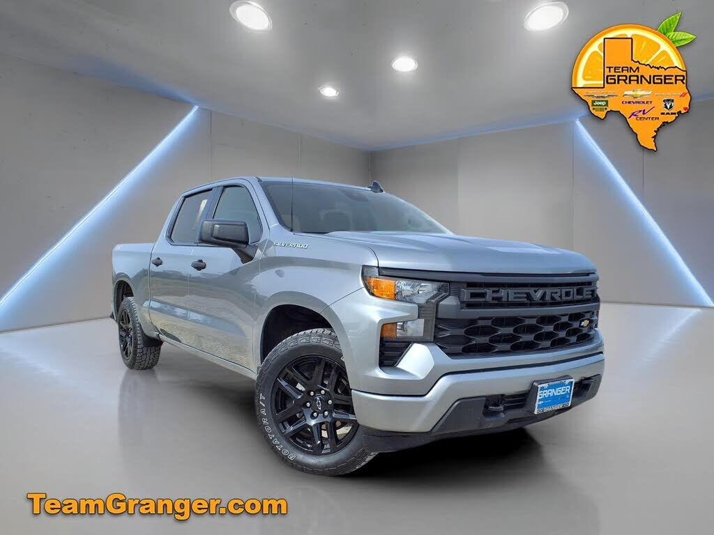 2024 CHEVROLET Silverado