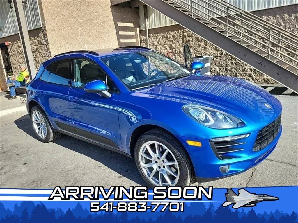 2018 PORSCHE Macan