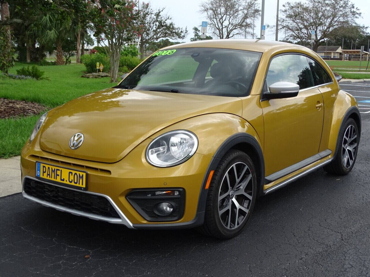 2016 VOLKSWAGEN Beetle