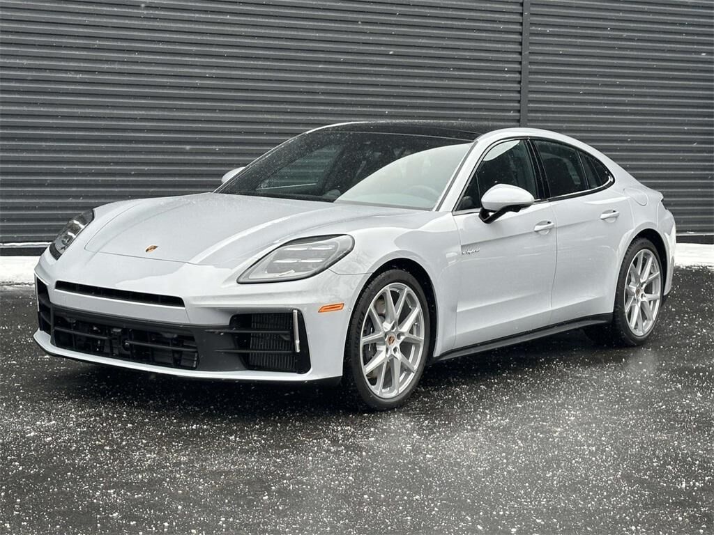 2026 PORSCHE Panamera
