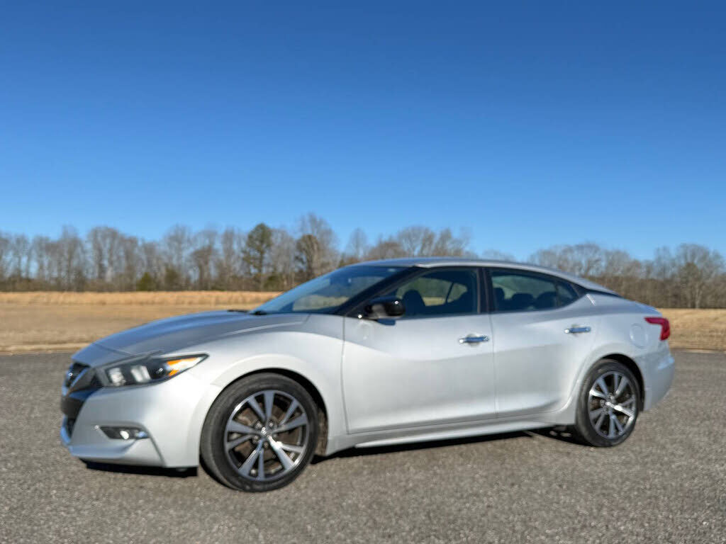 2017 NISSAN Maxima