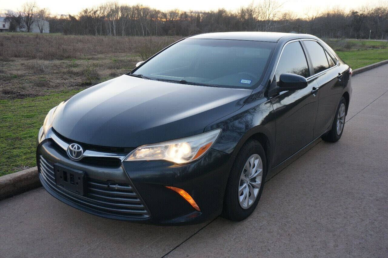 2015 TOYOTA Camry