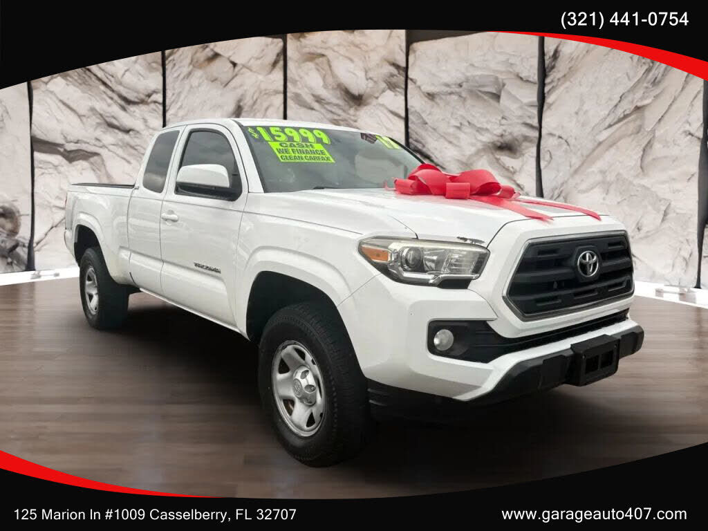 2017 TOYOTA Tacoma