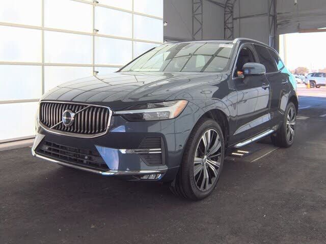 2022 VOLVO XC60