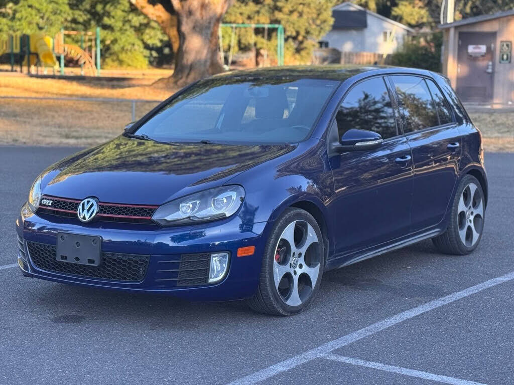 2011 VOLKSWAGEN GTI